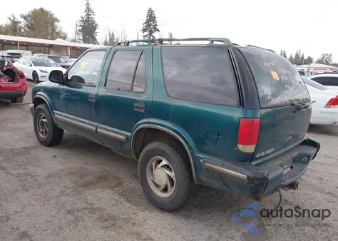 1998 Chevrolet Blazer Lt z USA, uszkodzony, nr VIN 1GNDT13W9W2136128
